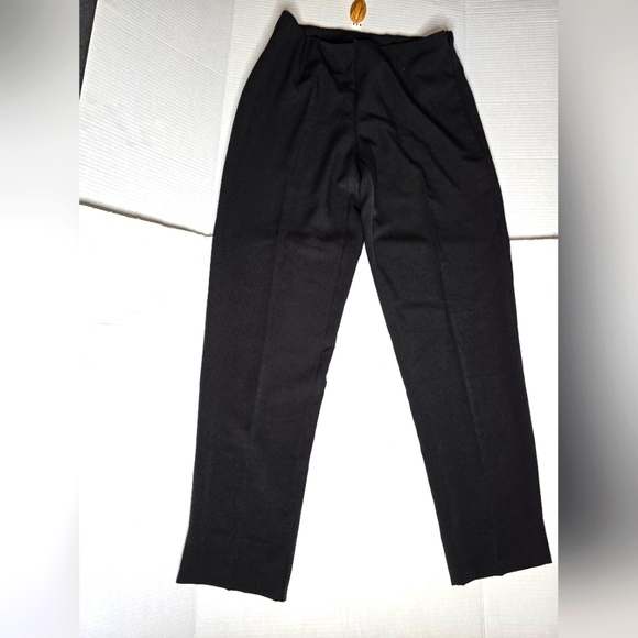 Little Black Pant Made With FitLogic - Picture 1 of 3
